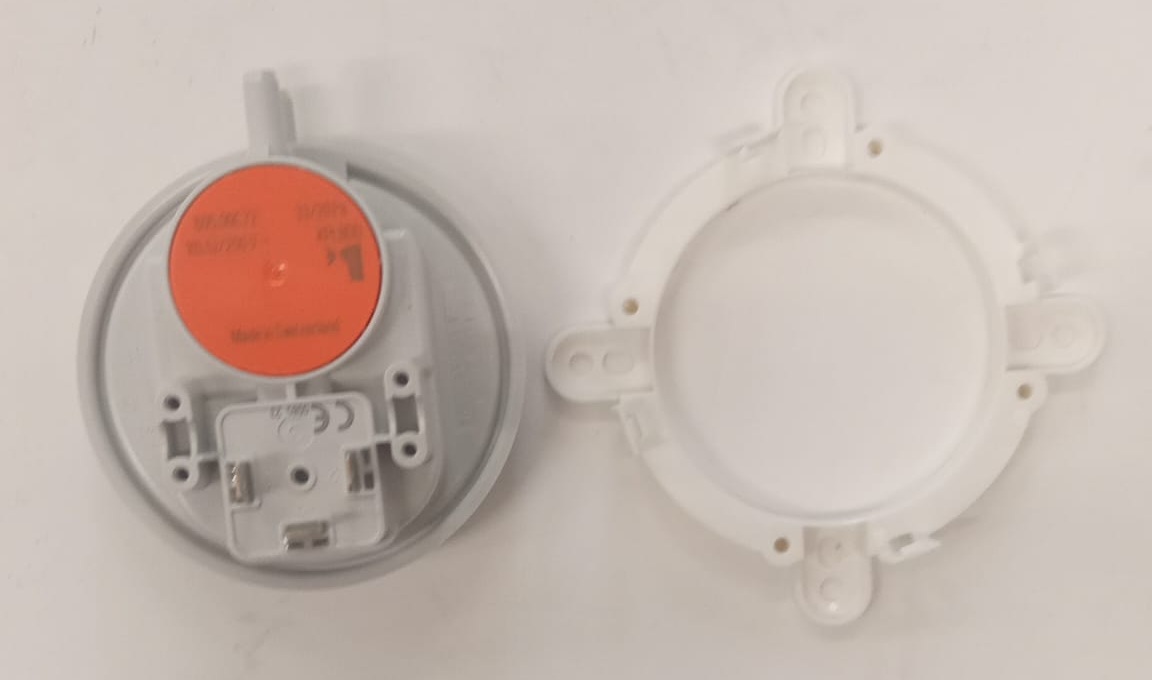 PELLET-SET presostats Huba 33/20Pa + stiprinājums, Centrometal, 53342+49592